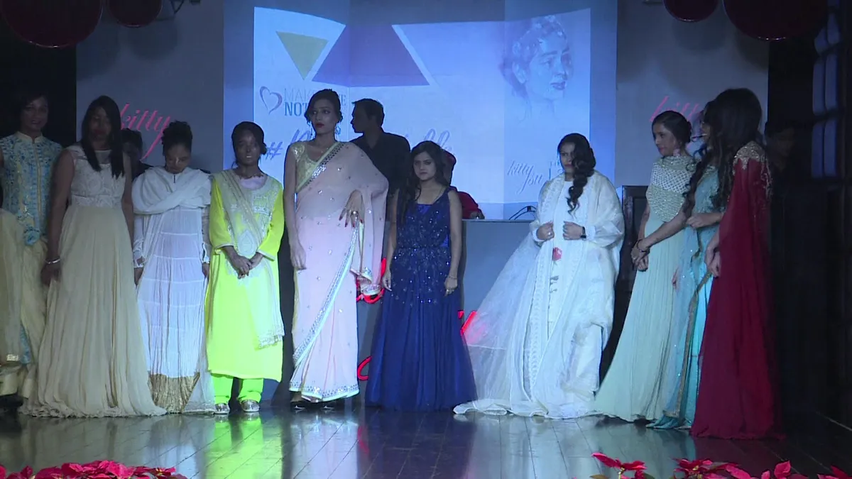 Những người mẫu kh&ocirc;ng chuy&ecirc;n toả s&aacute;ng - Ảnh 3.