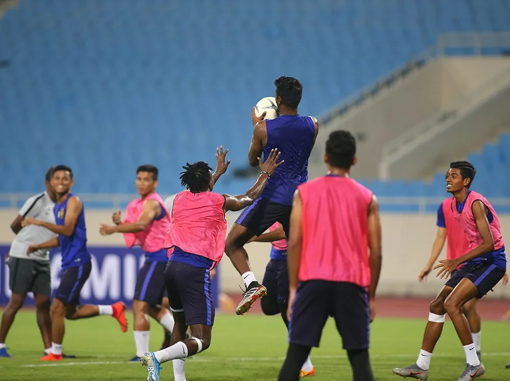 ĐT Malaysia tập làm quen sân Mỹ Đình - Ảnh 9. ĐT Malaysia tập làm quen sân Mỹ Đình - Ảnh 9.