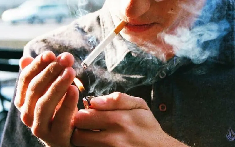 Những thói quen gây tổn thương não - Ảnh 6. Những thói quen gây tổn thương não - Ảnh 6.