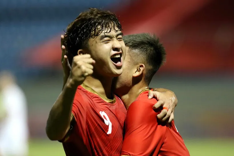 U21 Việt Nam 2-1 U19 FK Sarajevo: U21 Việt Nam sớm giành quyền vào chung kết - Ảnh 3. U21 Việt Nam 2-1 U19 FK Sarajevo: U21 Việt Nam sớm giành quyền vào chung kết - Ảnh 3.