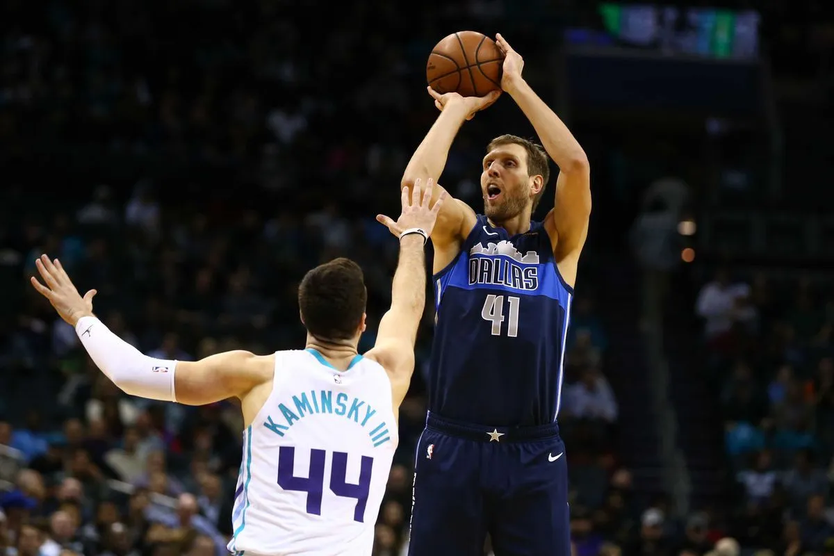 Dirk Nowitzki được đặt t&ecirc;n đường tại th&agrave;nh phố Dallas - Ảnh 1.