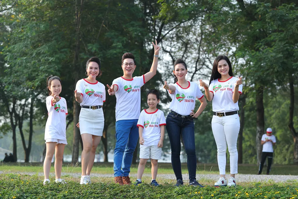 Lương Nguyệt Anh, MC Mỹ Vân chạy ủng hộ trẻ em bị bệnh tim - Ảnh 5.