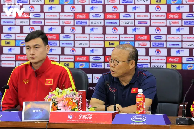 HLV Park Hang Seo: UAE thua Thái Lan không ảnh hưởng mục tiêu chiến thắng của ĐT Việt Nam - Ảnh 2. HLV Park Hang Seo: UAE thua Thái Lan không ảnh hưởng mục tiêu chiến thắng của ĐT Việt Nam - Ảnh 2.