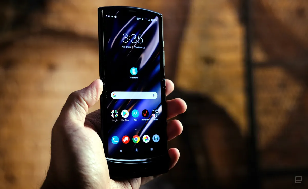 Cận cảnh Motorola Razr 2019: Đắt có xắt ra miếng? - Ảnh 9.