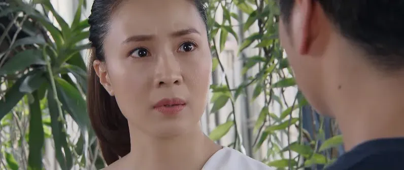 Hoa hồng tr&ecirc;n ngực tr&aacute;i - Tập 31: Hối hận muộn m&agrave;ng, Th&aacute;i muốn t&aacute;i hợp với Khu&ecirc; nhưng cơ hội c&ograve;n đ&acirc;u? - Ảnh 2.