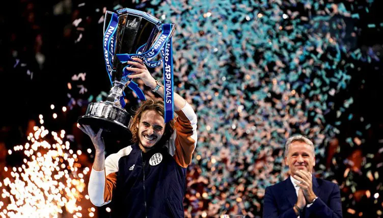 Roger Federer đưa Tsitsipas, Zverev vào danh sách đen - Ảnh 1. Roger Federer đưa Tsitsipas, Zverev vào danh sách đen - Ảnh 1.