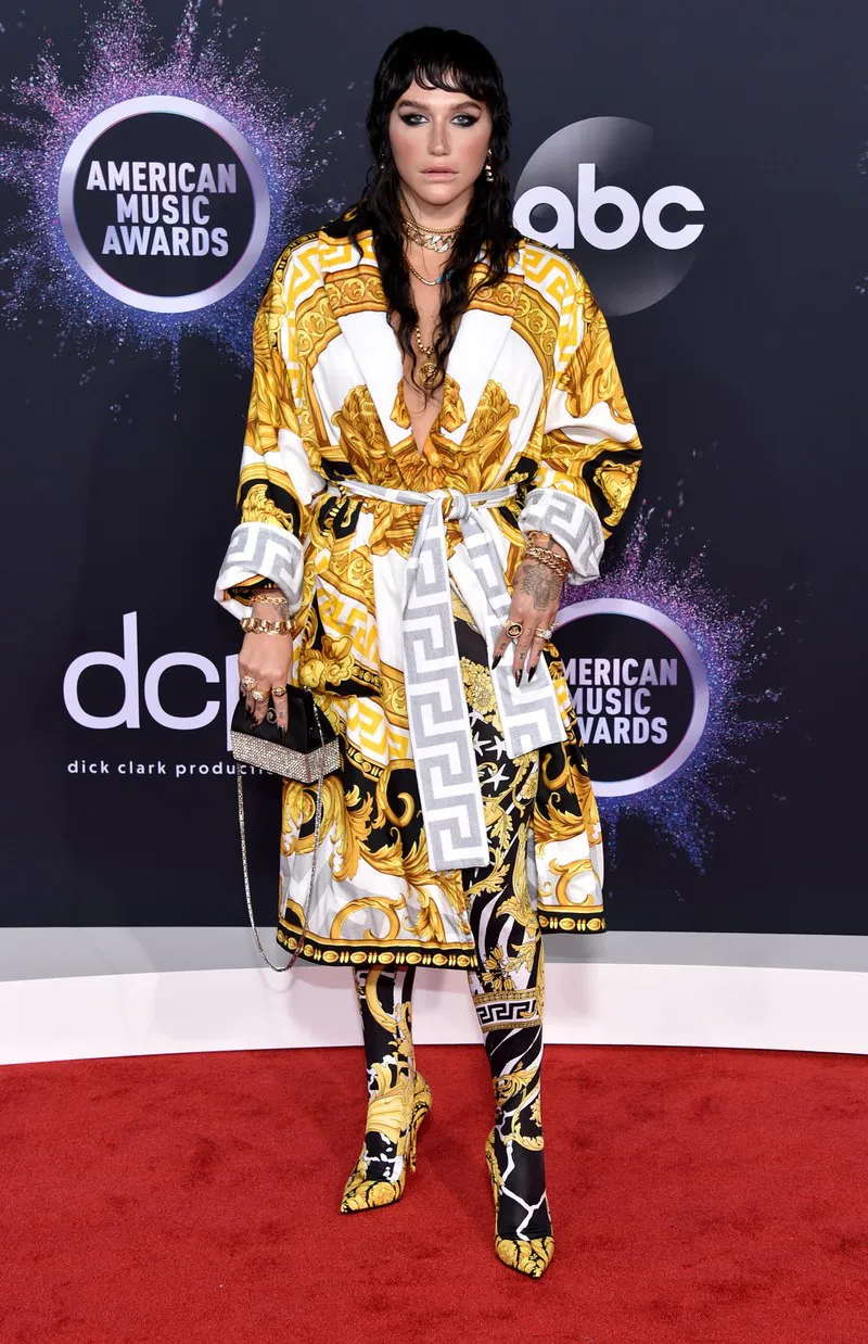 AMAs 2019: Dàn sao khoe sắc, mỗi người một vẻ trên thảm đỏ - Ảnh 12.