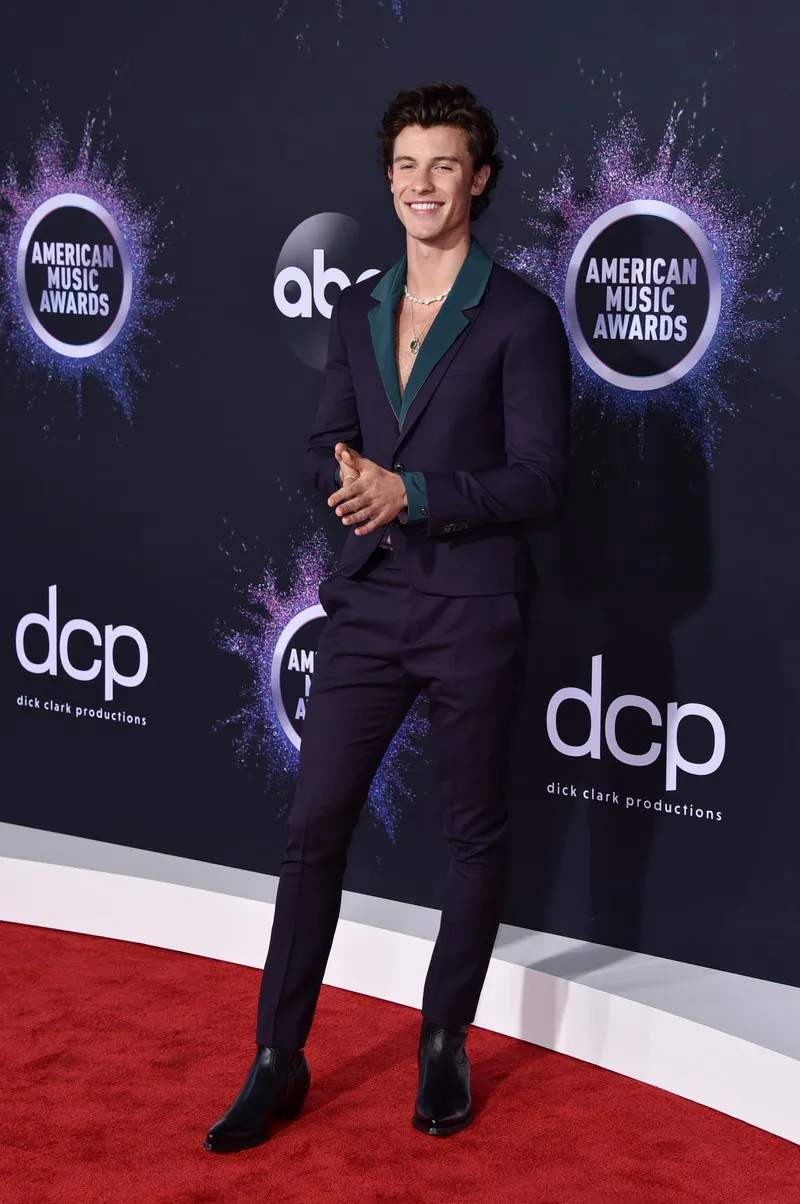 AMAs 2019: Dàn sao khoe sắc, mỗi người một vẻ trên thảm đỏ - Ảnh 3.