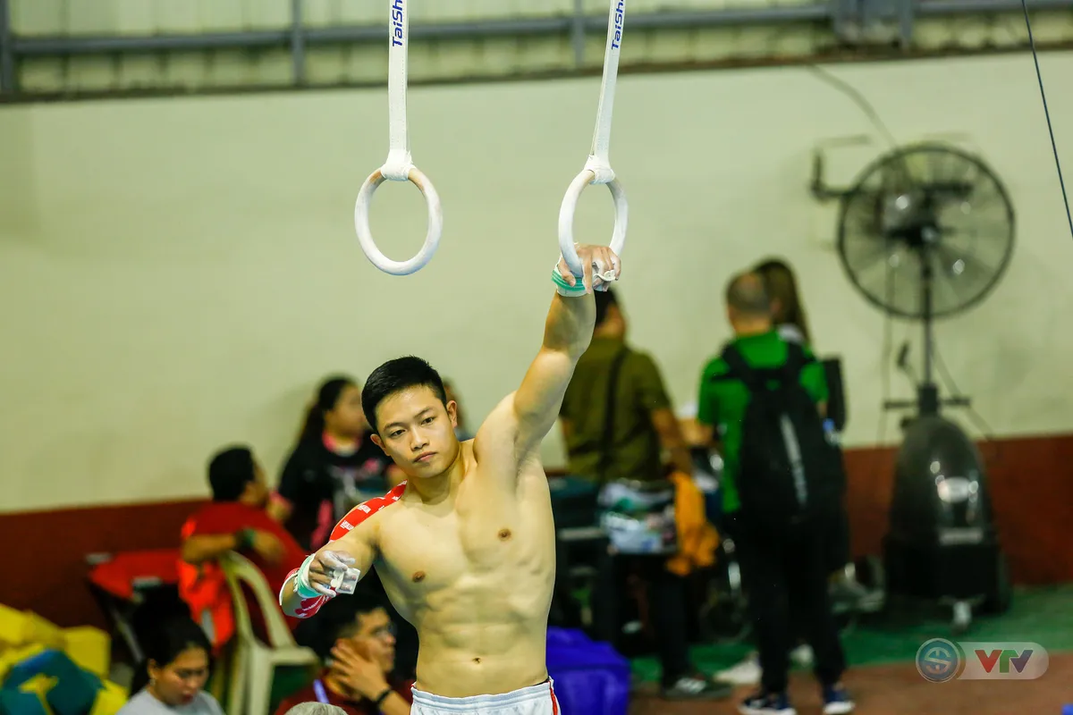 SEA Games 30: Dàn hot boy Thể dục dụng cụ Việt Nam tích cực luyện tập tại Manila để tranh HCV - Ảnh 4. SEA Games 30: Dàn hot boy Thể dục dụng cụ Việt Nam tích cực luyện tập tại Manila để tranh HCV - Ảnh 4.
