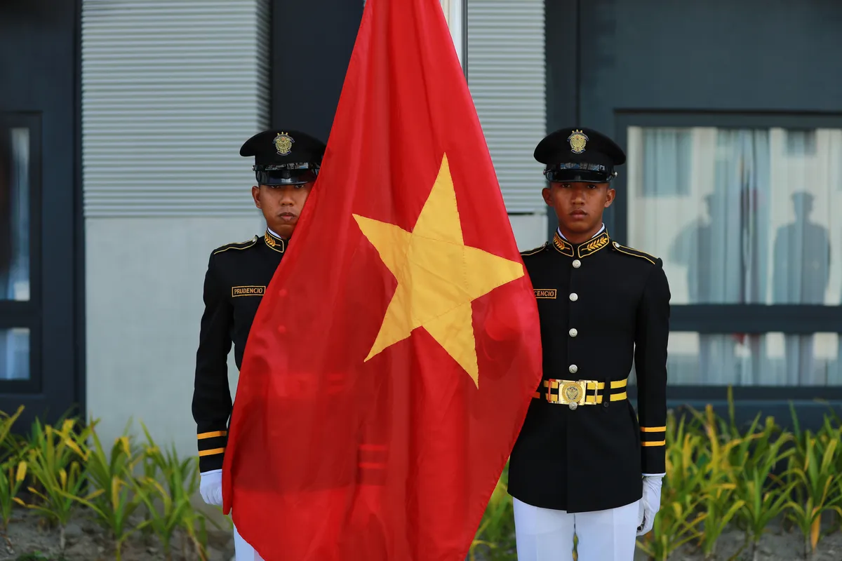 Quốc kỳ Việt Nam tung bay tại SEA Games 30 - Philippines 2019 - Ảnh 2. Quốc kỳ Việt Nam tung bay tại SEA Games 30 - Philippines 2019 - Ảnh 2.