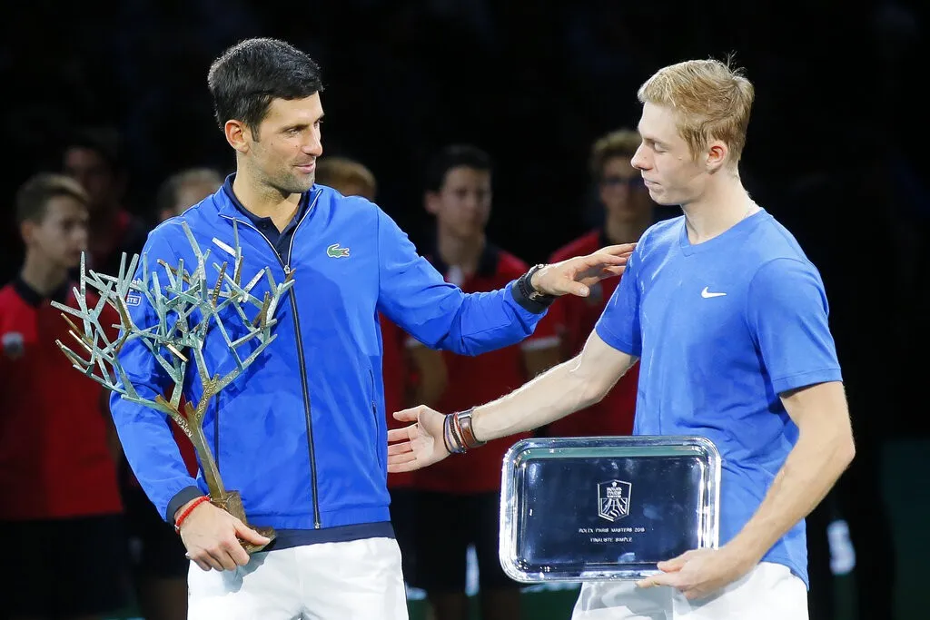 Vô địch Paris Masters 2019, Novak Djokovic vẫn mất ngôi số 1 thế giới - Ảnh 2. Vô địch Paris Masters 2019, Novak Djokovic vẫn mất ngôi số 1 thế giới - Ảnh 2.