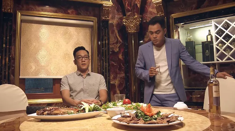 Sinh tử - Tập 5: Ho&agrave;ng sốt ruột t&igrave;m gặp con trai Chủ tịch tỉnh gi&uacute;p chạy tội, biếu qu&agrave; qu&ecirc; k&egrave;m đ&ocirc;la - Ảnh 2.