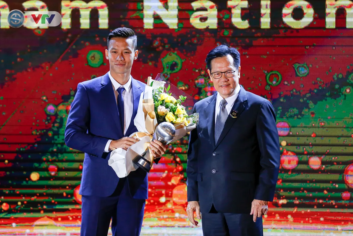 ẢNH: Các danh hiệu ấn tượng tại lễ trao giải AFF Award 2019 - Ảnh 5. ẢNH: Các danh hiệu ấn tượng tại lễ trao giải AFF Award 2019 - Ảnh 5.