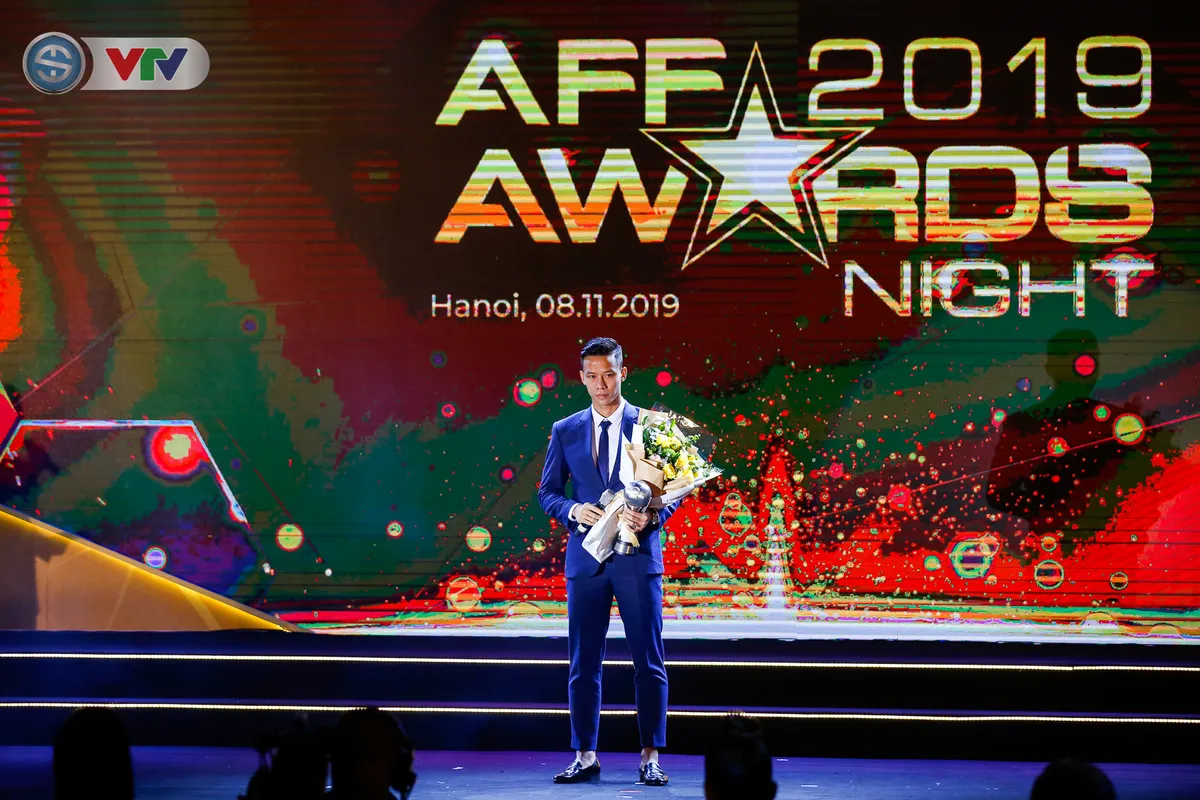 ẢNH: Các danh hiệu ấn tượng tại lễ trao giải AFF Award 2019 - Ảnh 6. ẢNH: Các danh hiệu ấn tượng tại lễ trao giải AFF Award 2019 - Ảnh 6.