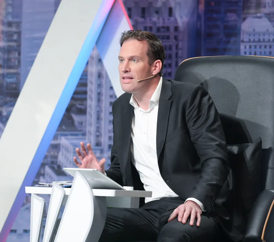 Đi nửa chặng đường m&ugrave;a 1, Cơ hội cho ai bất ngờ đổi luật chơi - Ảnh 3.