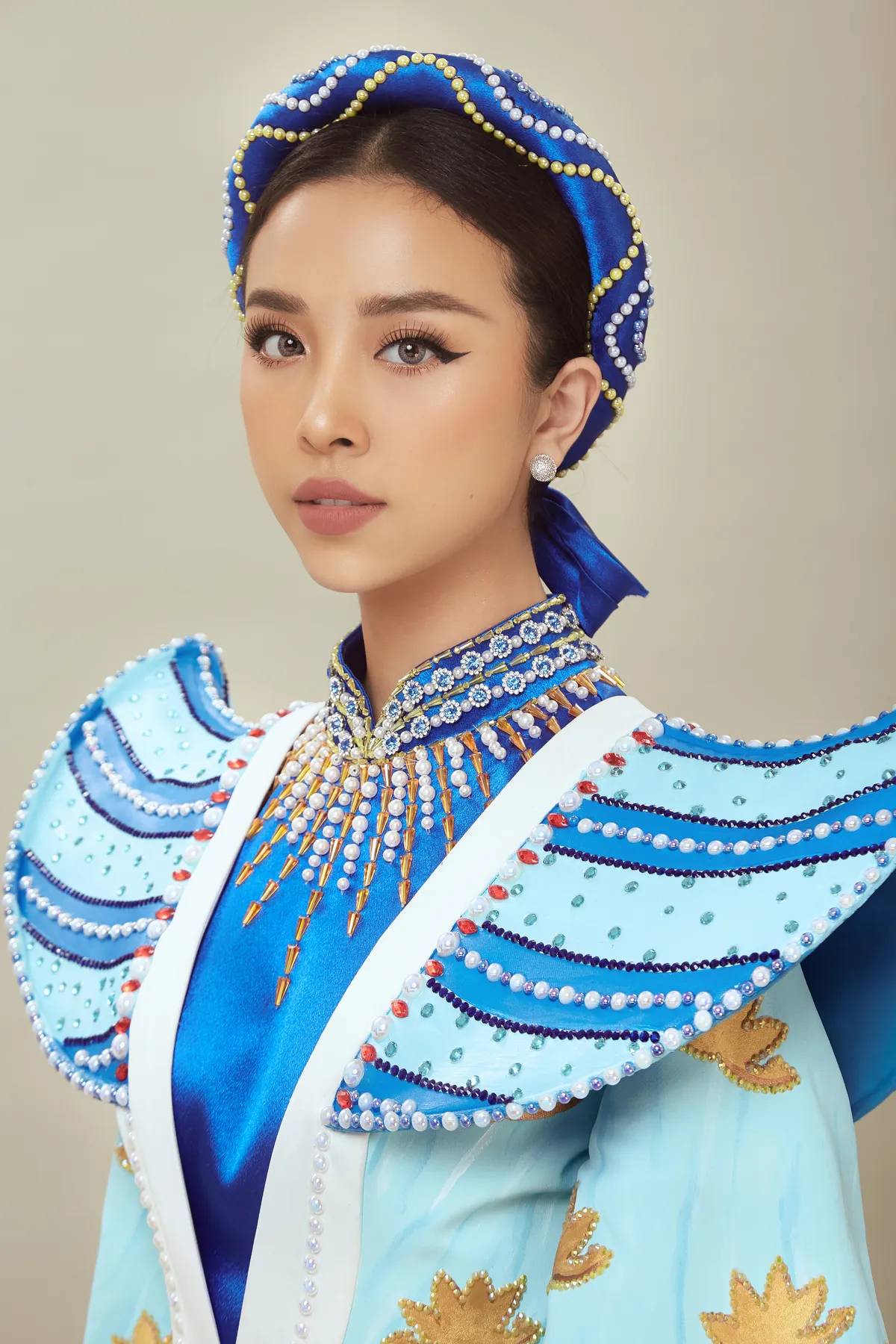 Chính thức công bố quốc phục của Á hậu Thúy An tại Miss Intercontinental 2019 - Ảnh 1.