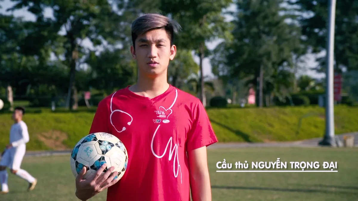 Quế Ngọc Hải, Bùi Tiến Dũng, Nguyễn Trọng Đại kêu gọi ủng hộ bệnh nhi tim bẩm sinh - Ảnh 4. Quế Ngọc Hải, Bùi Tiến Dũng, Nguyễn Trọng Đại kêu gọi ủng hộ bệnh nhi tim bẩm sinh - Ảnh 4.
