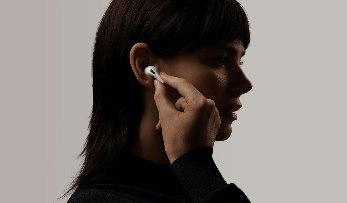 Doanh số bán Apple Watch, AirPods và tai nghe Beats tăng gần 200% - Ảnh 2.