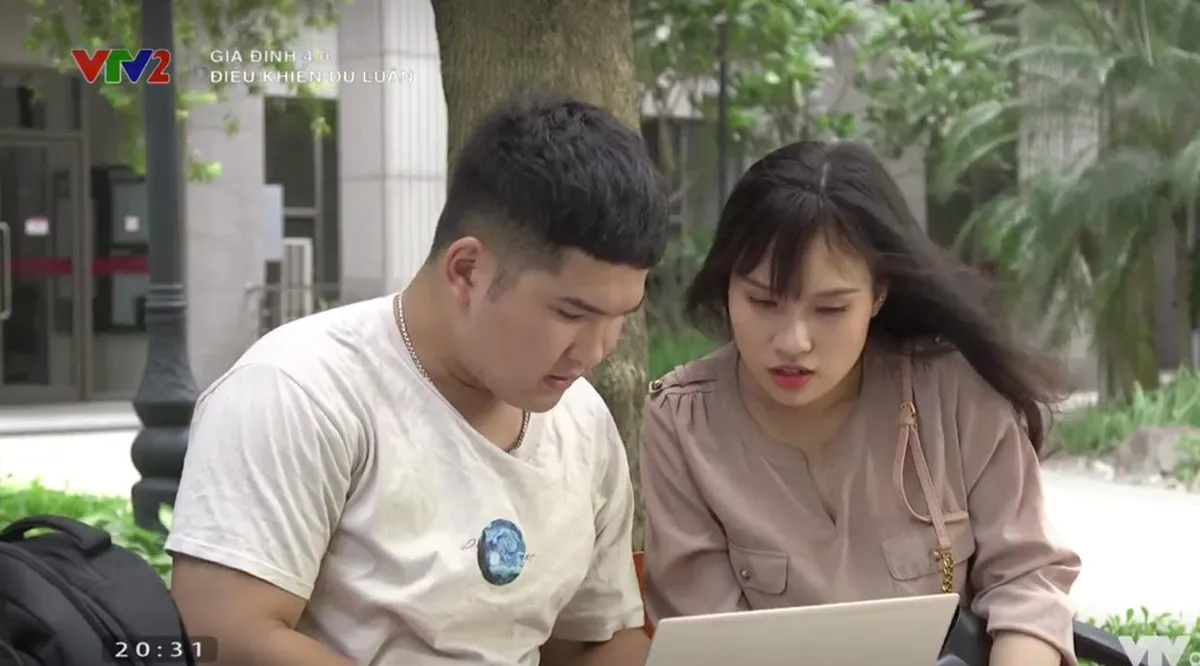 Gia đình 4.0: Kênh online của anh Sáng bị tẩy chay - Ảnh 2.