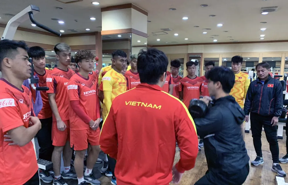 ĐT U23 Việt Nam tập huấn tại Hàn Quốc: Tập trung rèn thể lực và ôn đấu pháp - Ảnh 2. ĐT U23 Việt Nam tập huấn tại Hàn Quốc: Tập trung rèn thể lực và ôn đấu pháp - Ảnh 2.