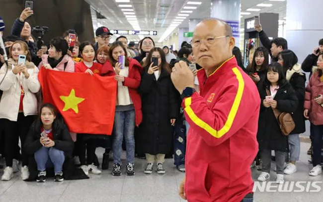 HLV Park Hang Seo đặt mục tiêu vượt qua vòng bảng tại VCK U23 châu Á 2020 - Ảnh 1.