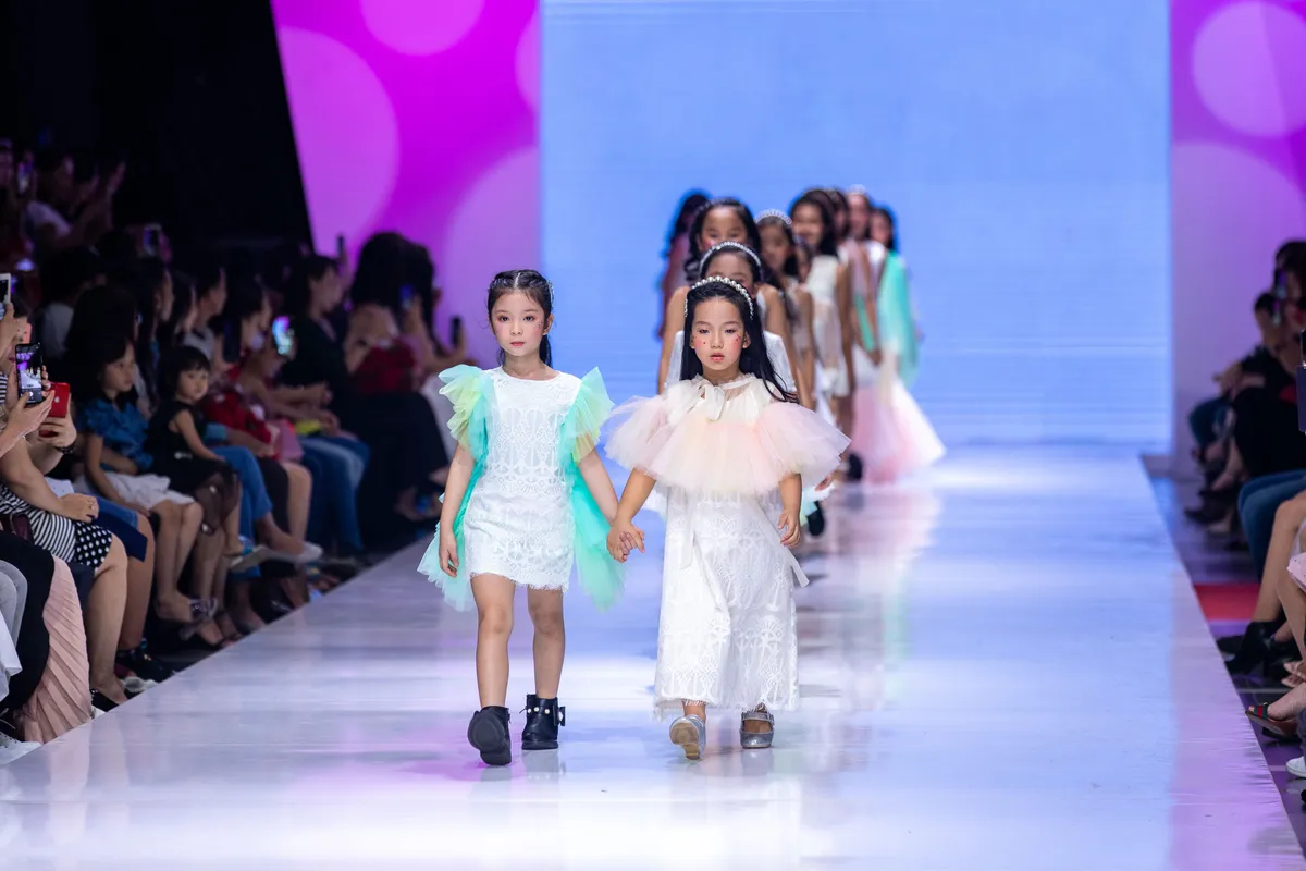 Chương trình thời trang trẻ em Junior Fashion Runway 5: Sôi động và hấp dẫn - Ảnh 2.