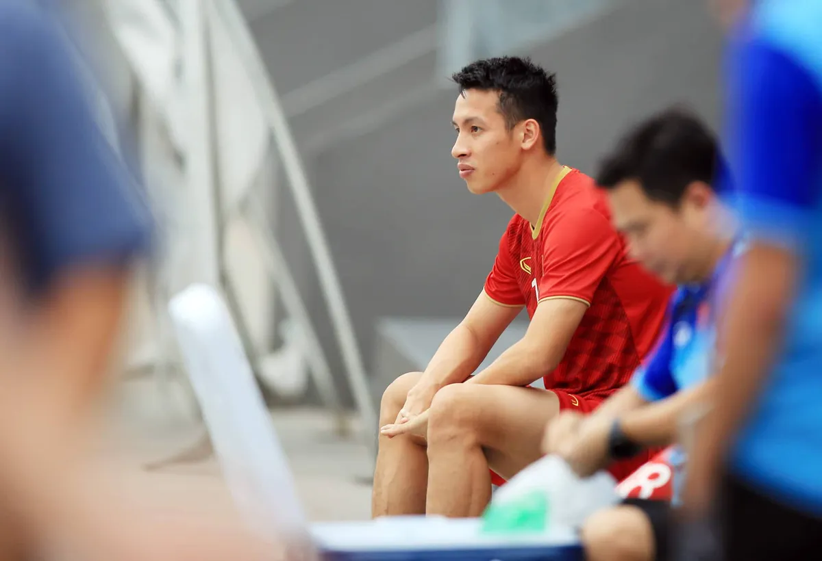 SEA Games 30: U22 Việt Nam tập nhẹ trước trận đấu với U22 Singapore - Ảnh 5.