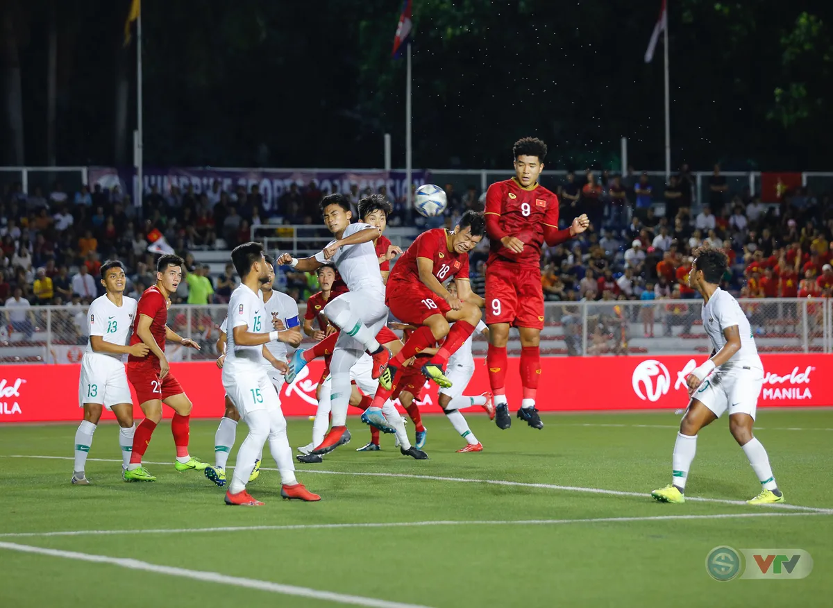 ẢNH: U22 Việt Nam ngược dòng ngoạn mục trước U22 Indonesia - Ảnh 11.