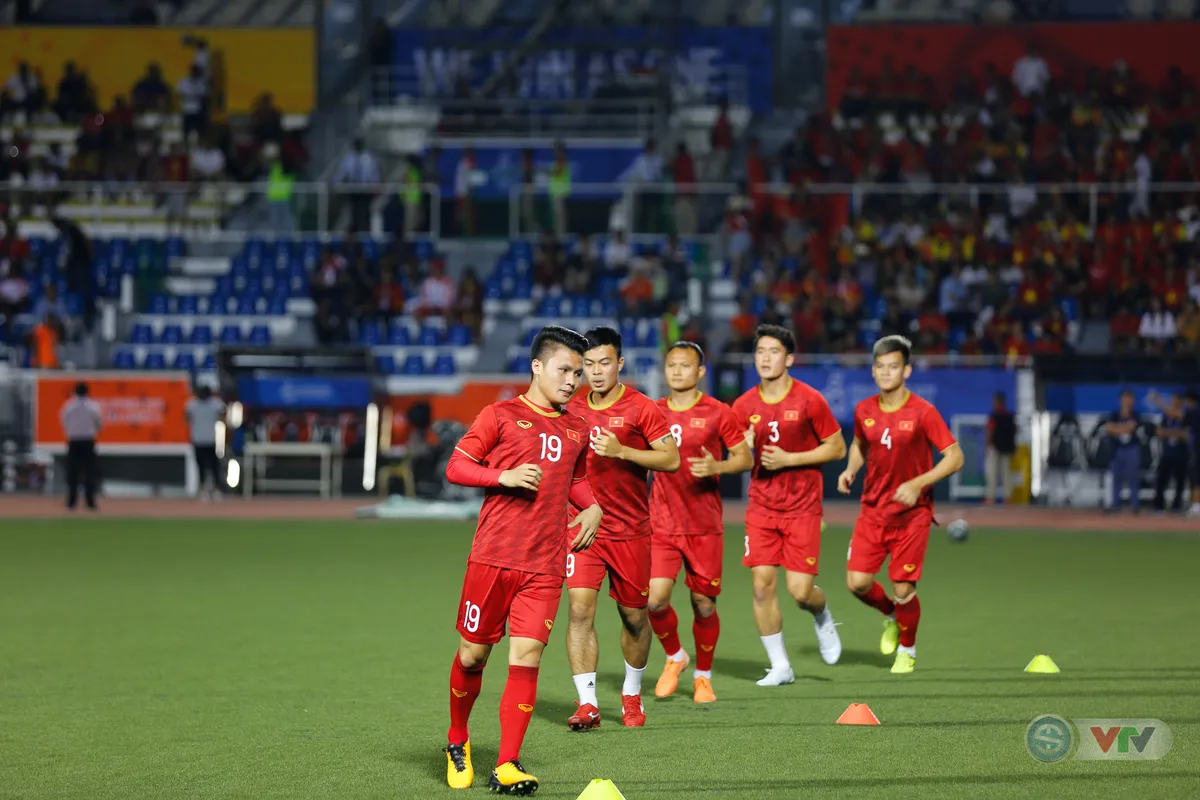 ẢNH: U22 Việt Nam ngược dòng ngoạn mục trước U22 Indonesia - Ảnh 2.