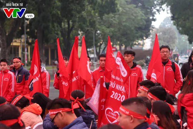 Mặc trời mưa rét, Chủ nhật Đỏ ấm nóng những giọt máu cứu người - Ảnh 3. Mặc trời mưa rét, Chủ nhật Đỏ ấm nóng những giọt máu cứu người - Ảnh 3.