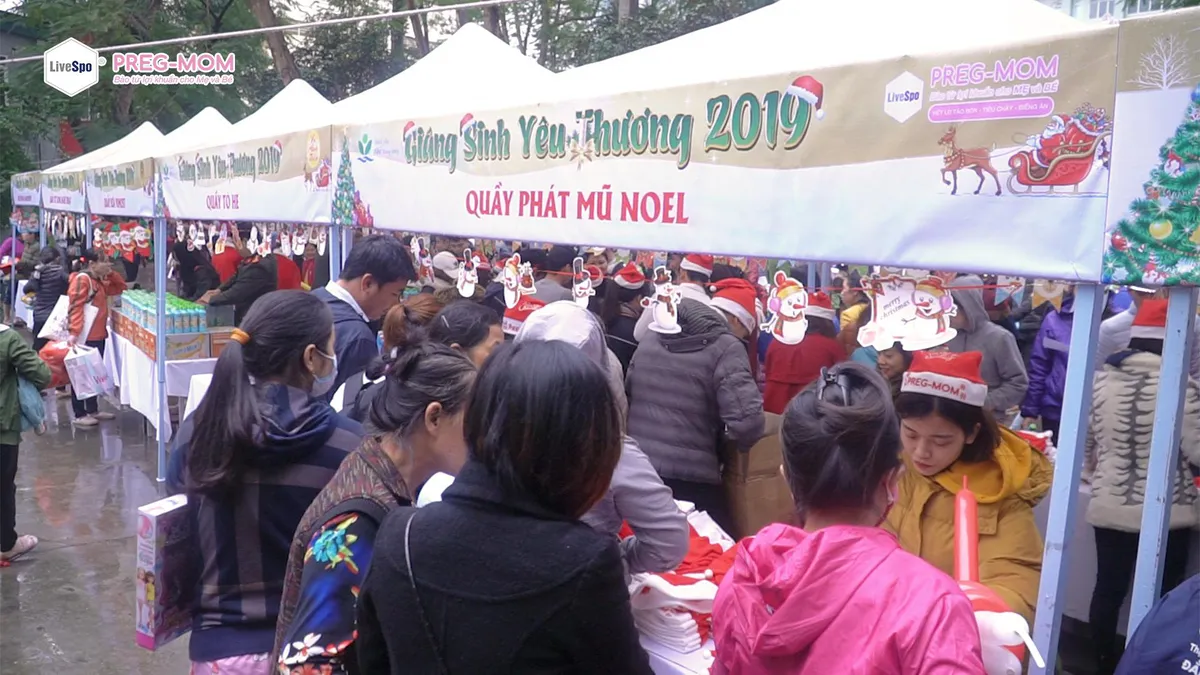 Ngày hội “Giáng sinh yêu thương 2019” tại Bệnh viện Nhi Trung ương - Ảnh 1.