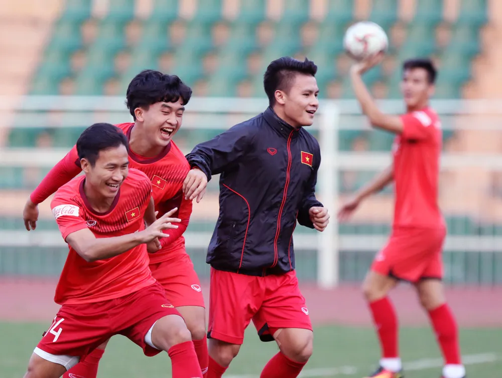 Quang Hải bật mí về phương án thay thế Đoàn Văn Hậu trong đội hình U23 Việt Nam - Ảnh 1. Quang Hải bật mí về phương án thay thế Đoàn Văn Hậu trong đội hình U23 Việt Nam - Ảnh 1.