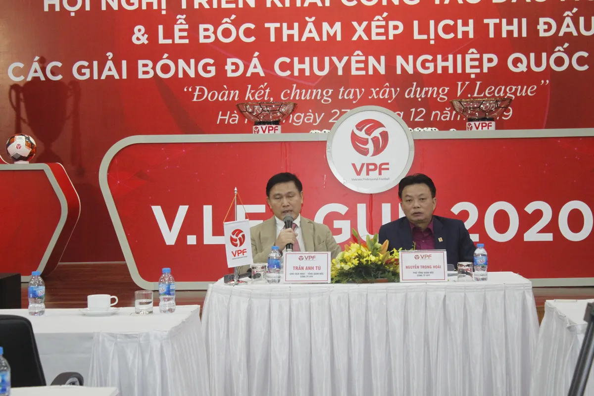 Nhà tài trợ V.League 2020 và thời điểm áp dụng VAR vẫn là ẩn số - Ảnh 1.