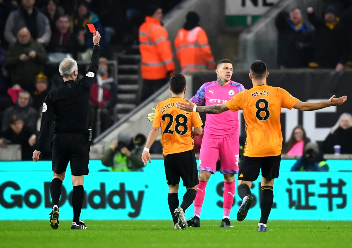 Wolverhampton 3-2 Manchester City: Màn ngược dòng ngoạn mục - Ảnh 1. Wolverhampton 3-2 Manchester City: Màn ngược dòng ngoạn mục - Ảnh 1.