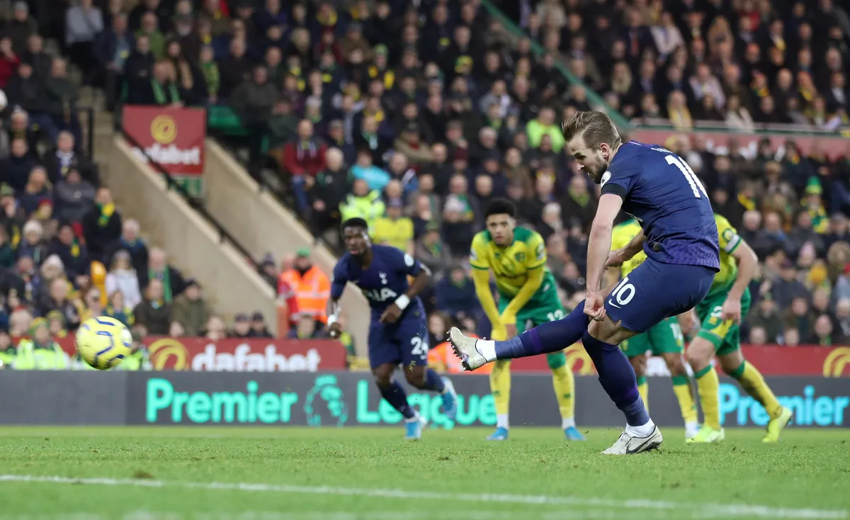 Norwich City 2-2 Tottenham: Chia điểm nhọc nhằn (Vòng 20 Ngoại hạng Anh) - Ảnh 3. Norwich City 2-2 Tottenham: Chia điểm nhọc nhằn (Vòng 20 Ngoại hạng Anh) - Ảnh 3.