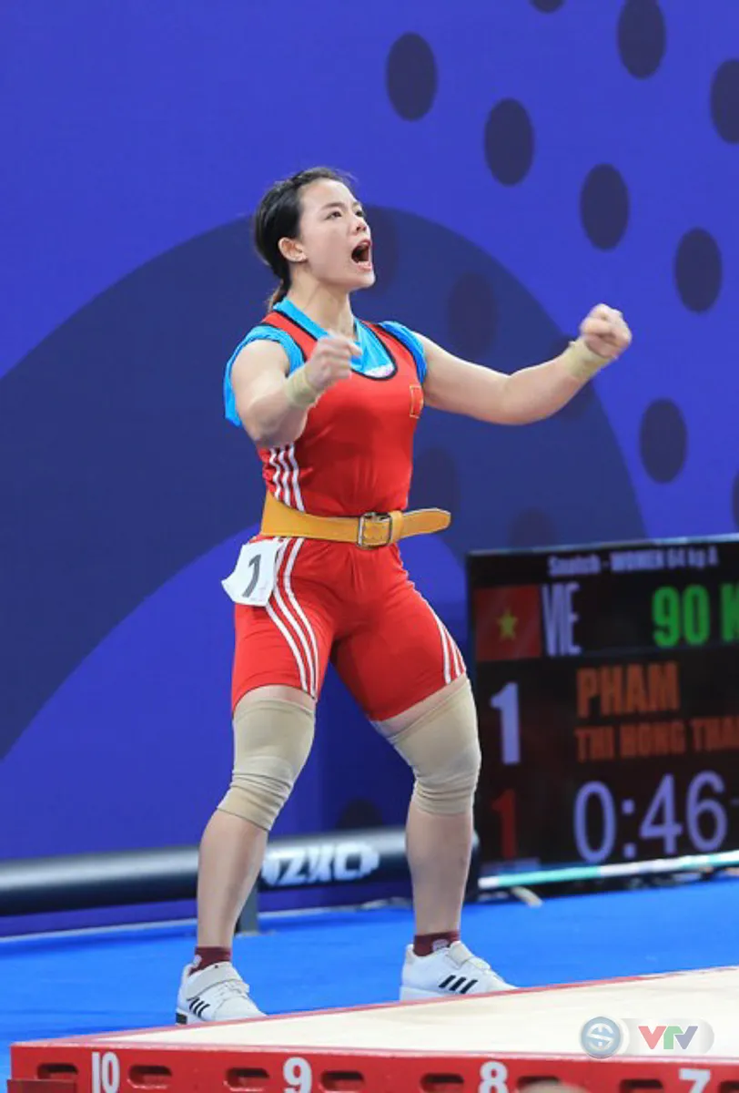 SEA Games 30: Nâng mức tạ phi thường, Hồng Thanh đoạt huy chương vàng cử tạ kịch tính - Ảnh 2. SEA Games 30: Nâng mức tạ phi thường, Hồng Thanh đoạt huy chương vàng cử tạ kịch tính - Ảnh 2.