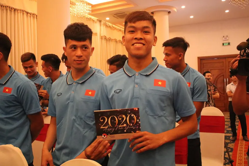 Bộ trưởng Nguyễn Ngọc Thiện và lãnh đạo TCTDTT, LĐBĐVN thăm đội tuyển U23 quốc gia - Ảnh 6. Bộ trưởng Nguyễn Ngọc Thiện và lãnh đạo TCTDTT, LĐBĐVN thăm đội tuyển U23 quốc gia - Ảnh 6.