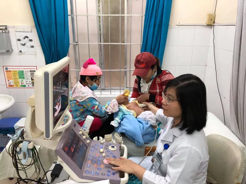 630 trẻ được khám sàng lọc bệnh tim tại Khánh Hòa - Ảnh 6. 630 trẻ được khám sàng lọc bệnh tim tại Khánh Hòa - Ảnh 6.
