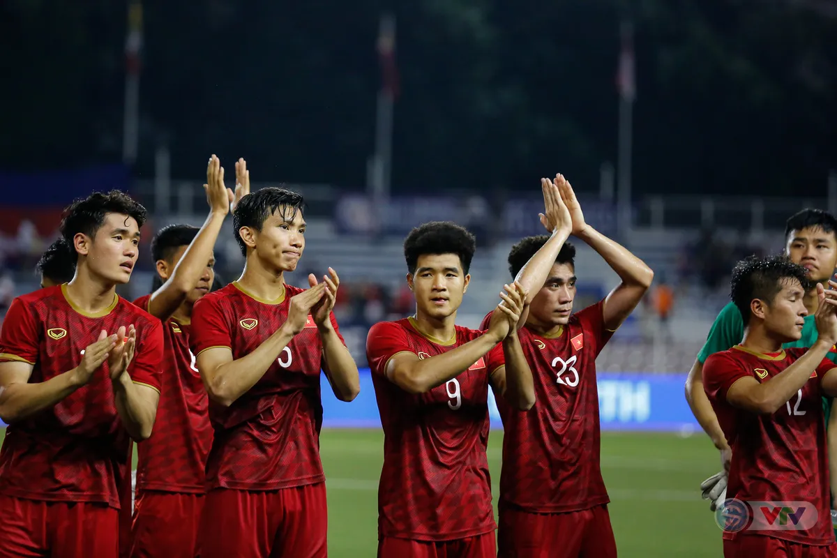 ẢNH: Những khoảnh khắc ấn tượng trong chiến thắng của U22 Việt Nam trước U22 Campuchia - Ảnh 19. ẢNH: Những khoảnh khắc ấn tượng trong chiến thắng của U22 Việt Nam trước U22 Campuchia - Ảnh 19.