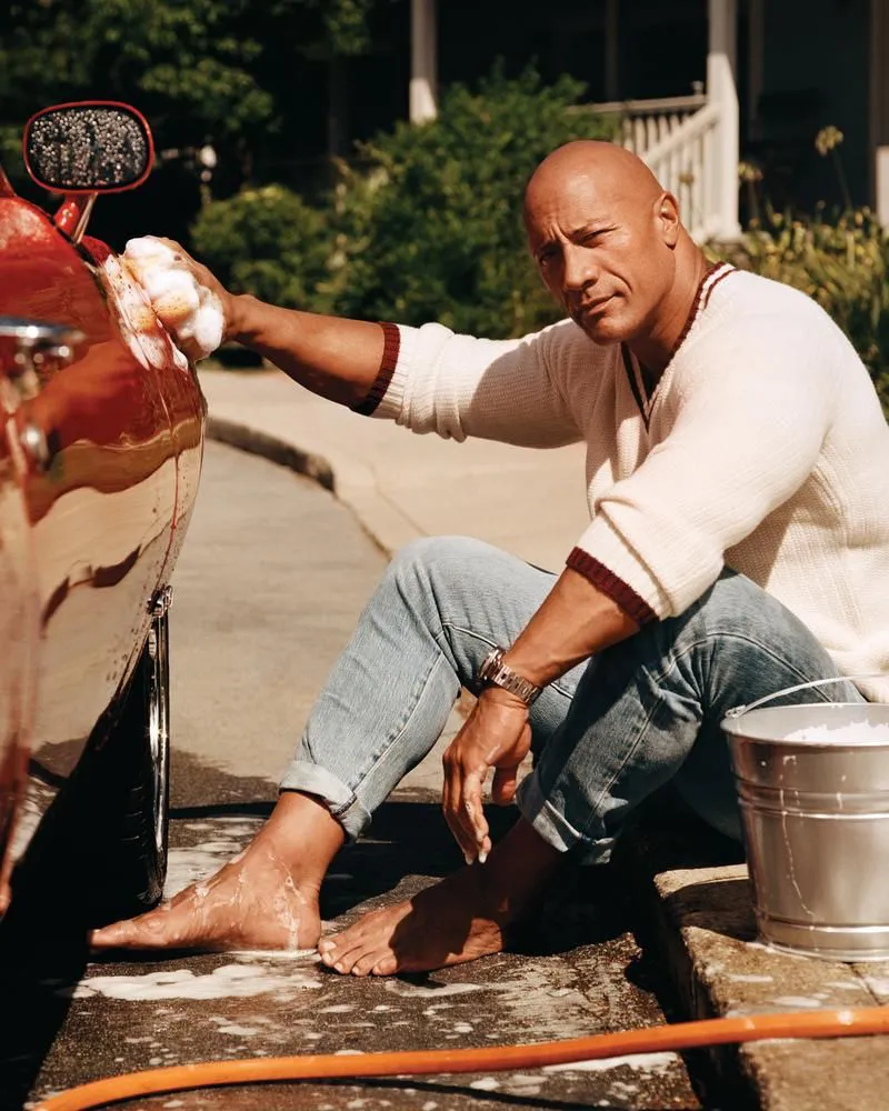 Dwayne Johnson hút hồn phái nữ với loạt ảnh mới - Ảnh 4.