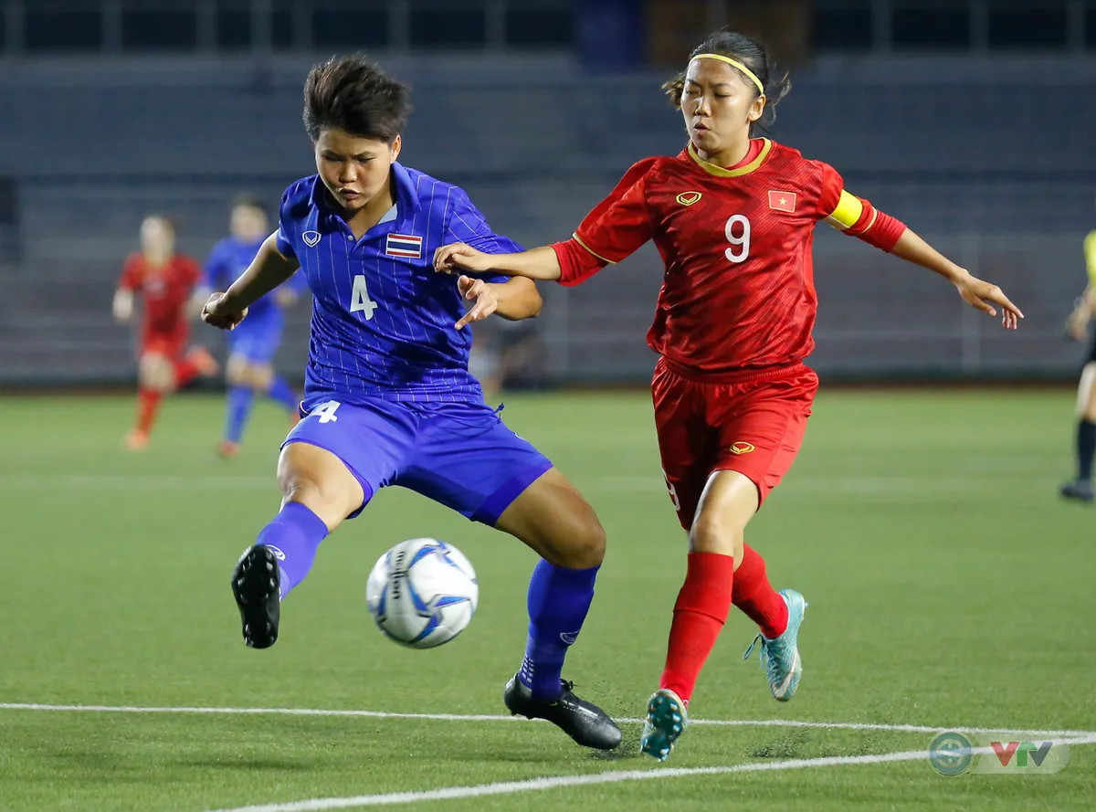 ẢNH: ĐT nữ Việt Nam thắng kịch tính trước Thái Lan, giành HCV bóng đá nữ SEA Games 30 - Ảnh 3. ẢNH: ĐT nữ Việt Nam thắng kịch tính trước Thái Lan, giành HCV bóng đá nữ SEA Games 30 - Ảnh 3.