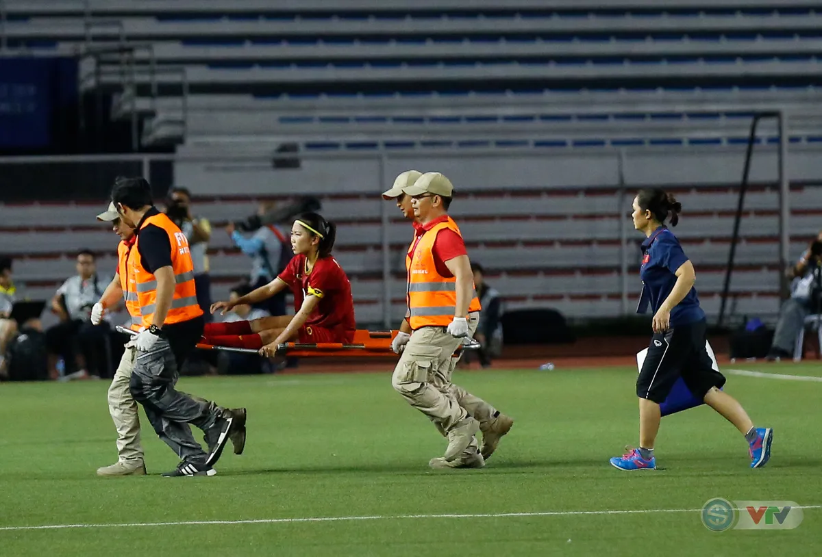 ẢNH: ĐT nữ Việt Nam thắng kịch tính trước Thái Lan, giành HCV bóng đá nữ SEA Games 30 - Ảnh 12. ẢNH: ĐT nữ Việt Nam thắng kịch tính trước Thái Lan, giành HCV bóng đá nữ SEA Games 30 - Ảnh 12.