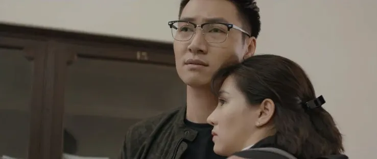 Chạy trốn thanh xu&acirc;n - Tập 24: An bị quay clip n&oacute;ng, bố Nam d&ugrave;ng tiền dụ b&agrave; Mỹ chia rẽ Nam v&agrave; An - Ảnh 3.