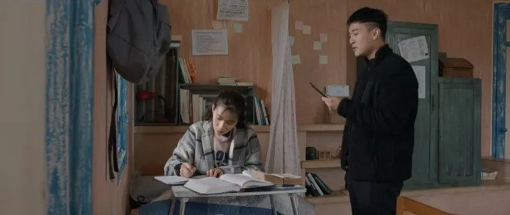 Chạy trốn thanh xu&acirc;n - Tập 24: An bị quay clip n&oacute;ng, bố Nam d&ugrave;ng tiền dụ b&agrave; Mỹ chia rẽ Nam v&agrave; An - Ảnh 8.