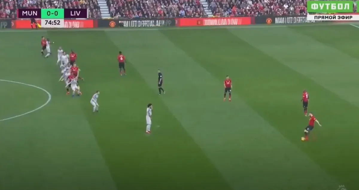 VIDEO Matip giúp Man Utd ghi bàn vào lưới Liverpool và cái kết - Ảnh 2. VIDEO Matip giúp Man Utd ghi bàn vào lưới Liverpool và cái kết - Ảnh 2.