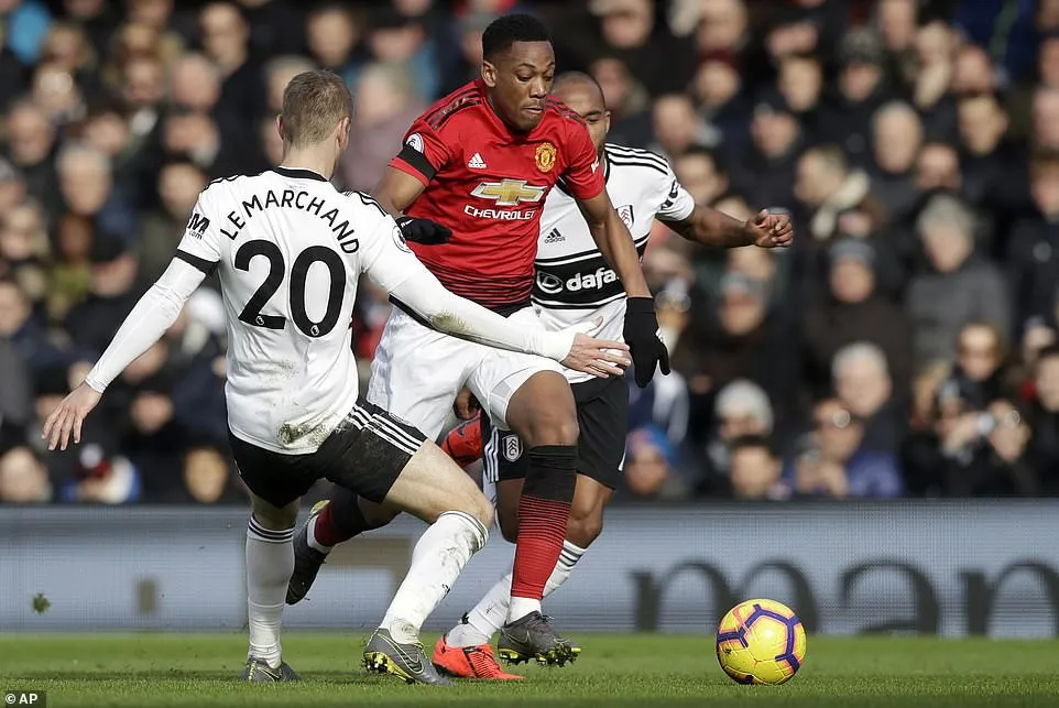 VIDEO Fulham 0-3 Man Utd: Song sát Martial - Pogba rực sáng - Ảnh 3. VIDEO Fulham 0-3 Man Utd: Song sát Martial - Pogba rực sáng - Ảnh 3.