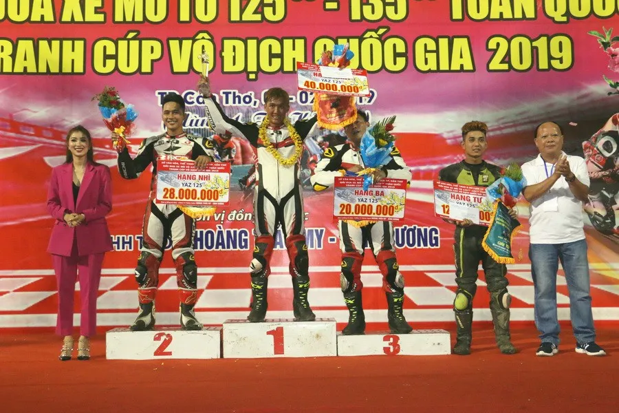 Kịch tính giải đua moto toàn quốc tranh cúp Quốc gia 2019 - Ảnh 5. Kịch tính giải đua moto toàn quốc tranh cúp Quốc gia 2019 - Ảnh 5.