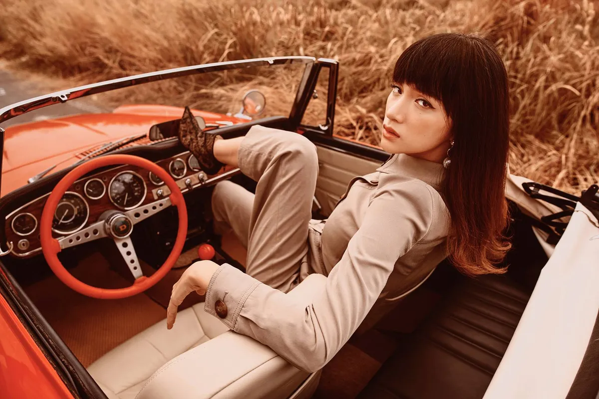 Vừa mới ra mắt, MV mới của Hương Giang đ&atilde; nhanh ch&oacute;ng đạt 2,8 triệu view - Ảnh 2.