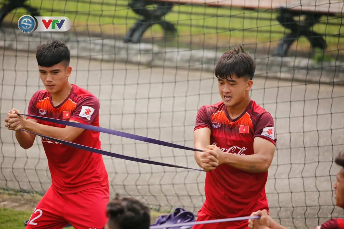 HLV Park Hang Seo giao bài tập thể lực siêu nặng cho U23 Việt Nam - Ảnh 20. HLV Park Hang Seo giao bài tập thể lực siêu nặng cho U23 Việt Nam - Ảnh 20.