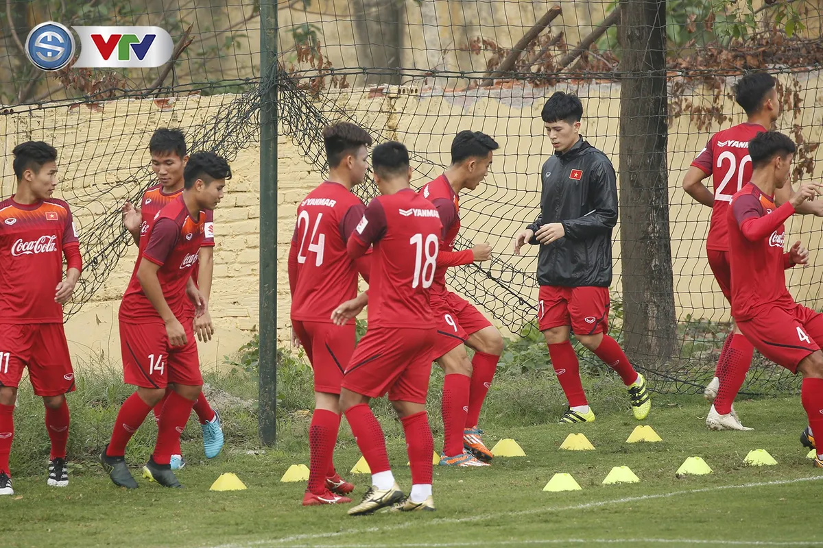 ẢNH: U23 Việt Nam cấp tốc tập luyện chuẩn bị giao hữu - Ảnh 10. ẢNH: U23 Việt Nam cấp tốc tập luyện chuẩn bị giao hữu - Ảnh 10.